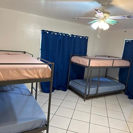 Hospedaje North Miami Bagian luar foto