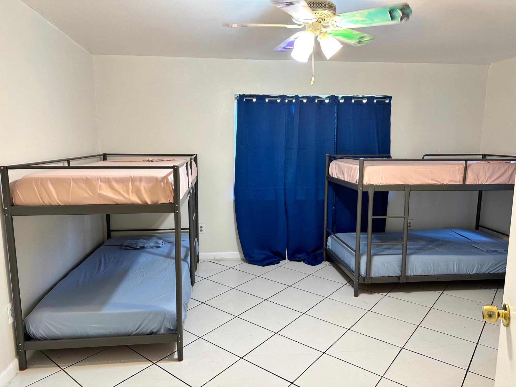 Hospedaje North Miami Bagian luar foto