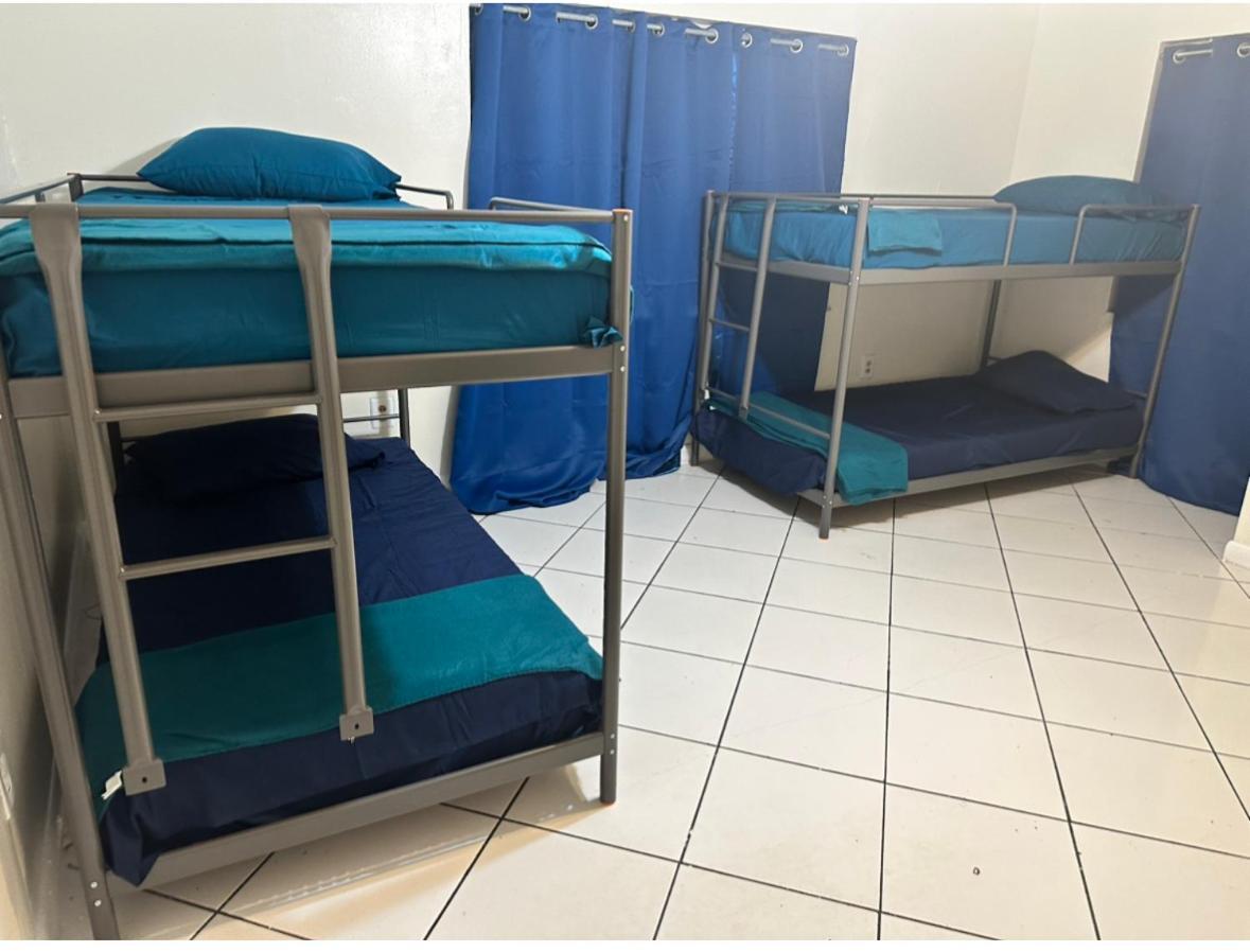 Hospedaje North Miami Bagian luar foto
